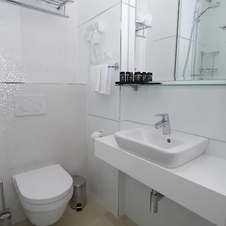 Family Friendly With A Swimming Pool - 12236 Split