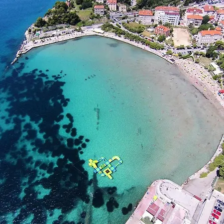 Family Friendly With A Swimming Pool - 12236 Split